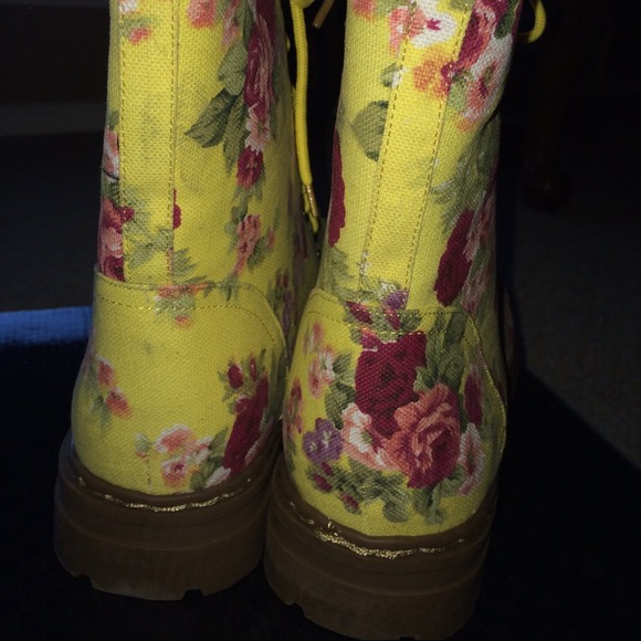 Vintage style boots size 10 NEW - Picture 2 of 2