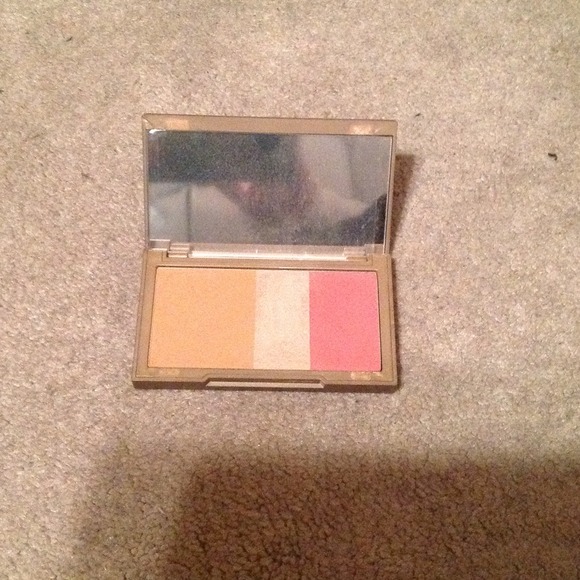 *Hold* Urban Decay Naked Flushed *Authentic*