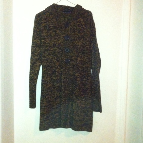 3/4 length hooded sweater