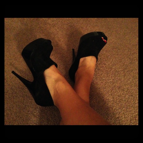 Steve Madden Shoes - Peep toe booties