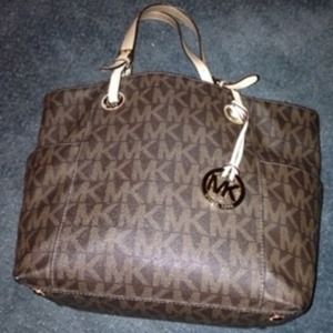 Michael Kors signature tote