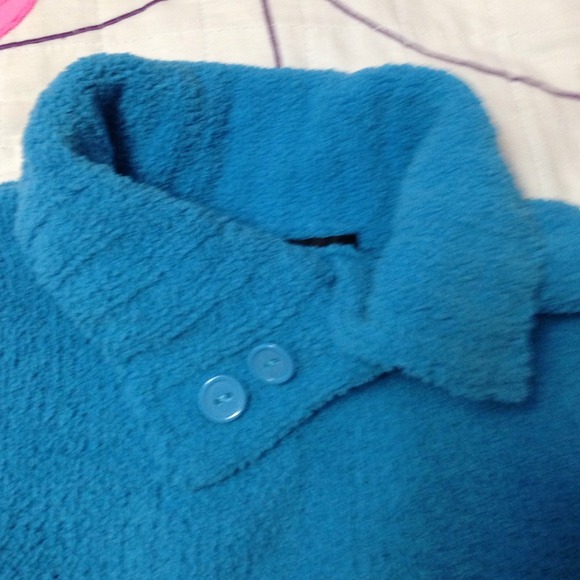 Sweater - Picture 2 of 3