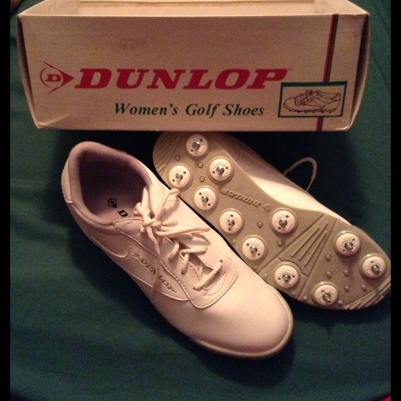 Women's golf shoes