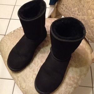 Black never worn Ugg boots, size 8
