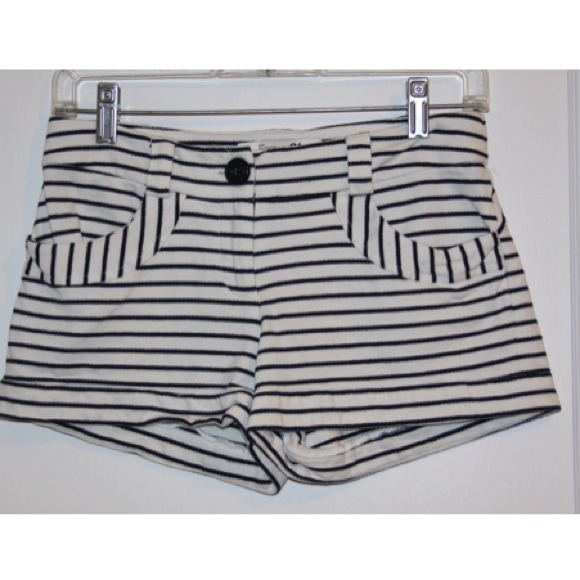 F21 shorts