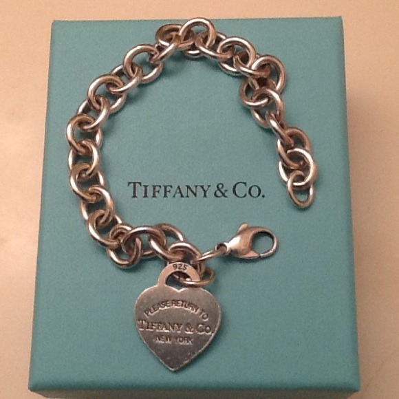 Return to Tiffany Heart Tag Charm Bracelet.