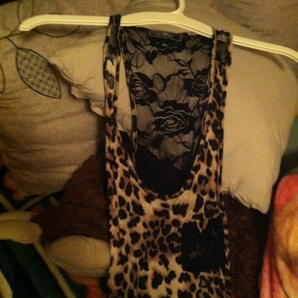 :) - Picture 2 of 4