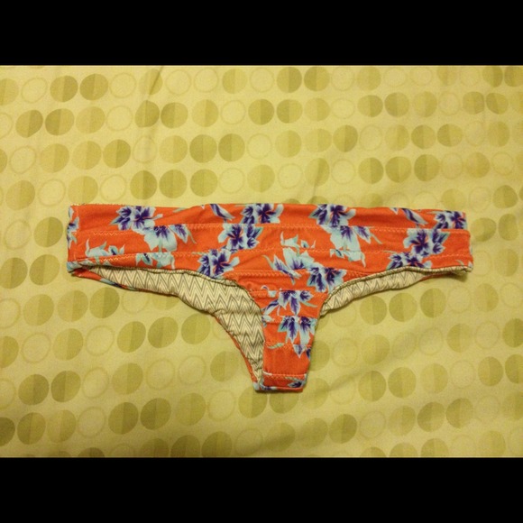 🚫SOLD🚫 - Picture 2 of 4