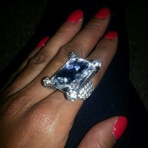 Silver and clear stone ring