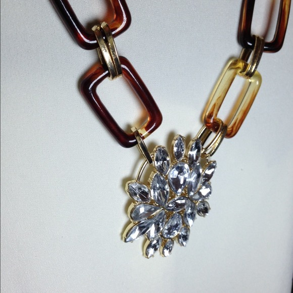 ❤️SOLD❤️Unique Tortoise Shell Rhinstone Necklace - Picture 3 of 3