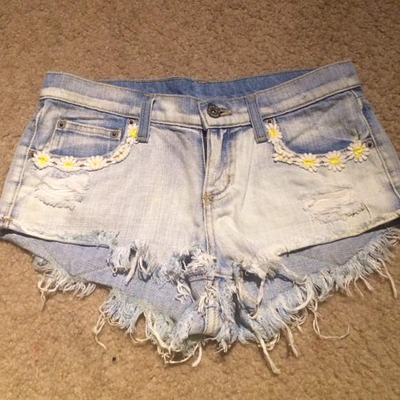*RESERVED* Cheeky LF shorts