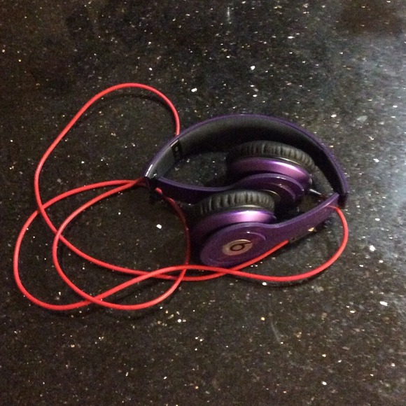 Purple Beats by Dr. Dre 🚫 SOLD 🚫 - Picture 3 of 3