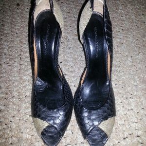 Snake skin peep toe pump