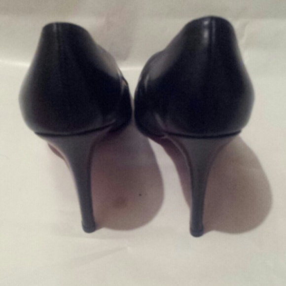SOLDChristian Louboutin Pumps - Picture 3 of 4
