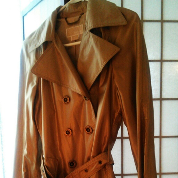 Bundle Michael Kors Gold Jacket & Nine West Heels