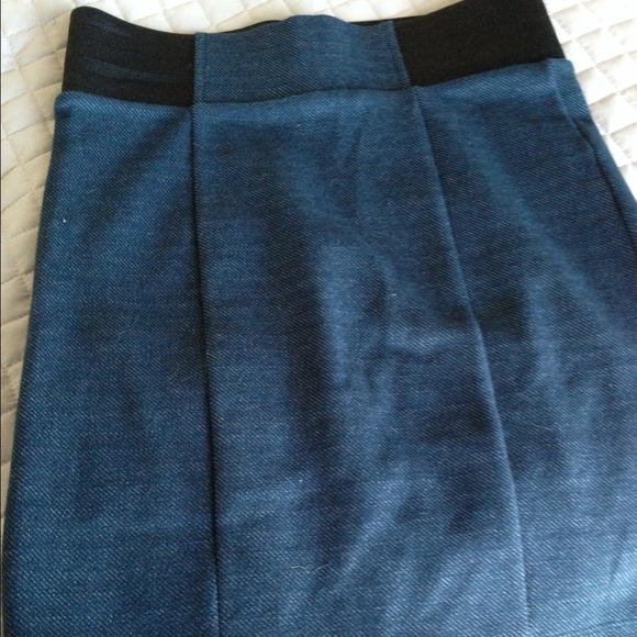 Fitted skirt, dark blue with black banded waist