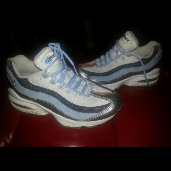 Nike youth size 4.5