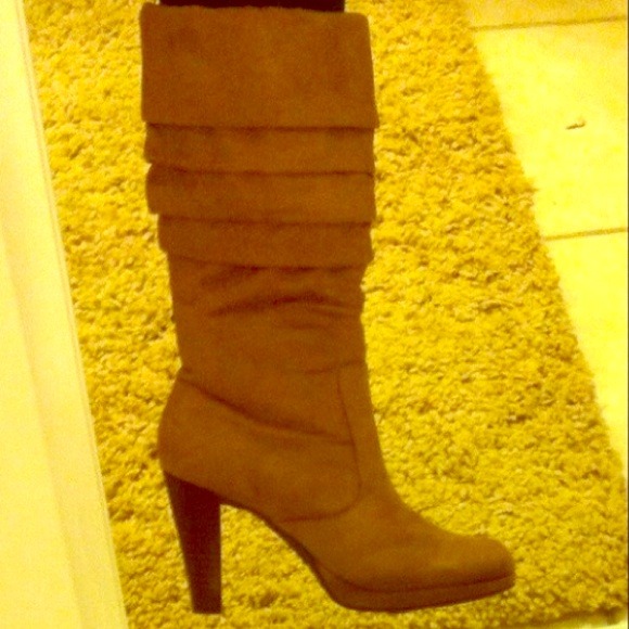 Brand new tan boots