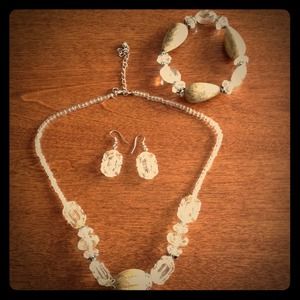 Beaded jewelry set