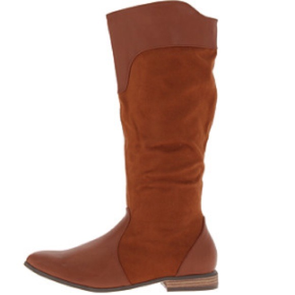 Brand new boots - Picture 2 of 4