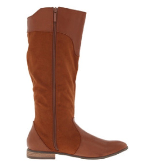 Brand new boots - Picture 4 of 4