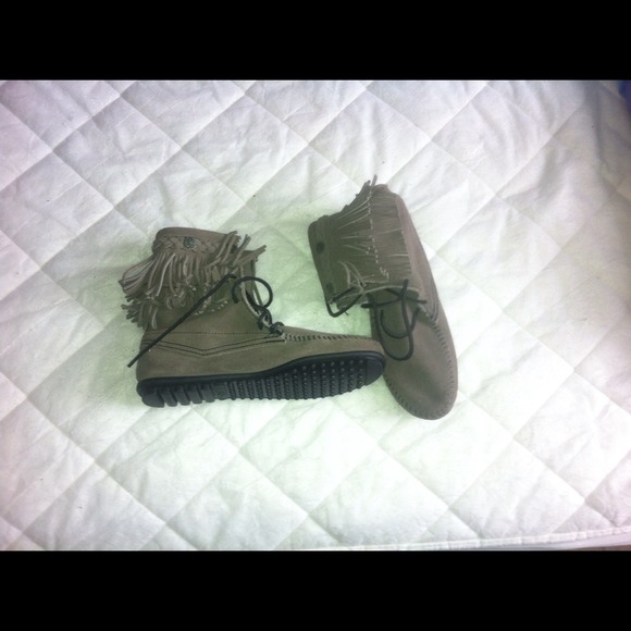Minnetonka Moccasins