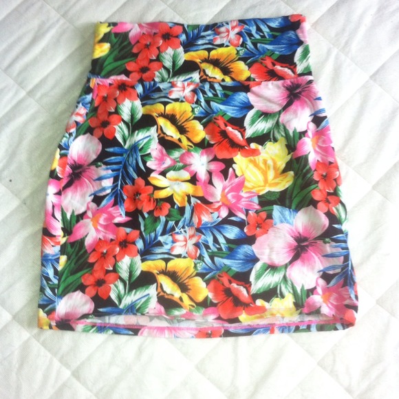 Victoria Secret PINK Floral Skirt