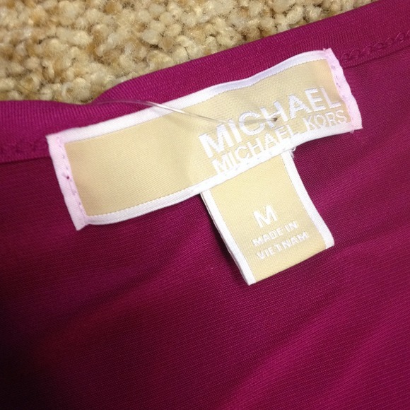 🎀Michael Kors 3/4 sleeves top🎀 - Picture 3 of 4