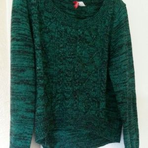 dark green long sleeve crop top