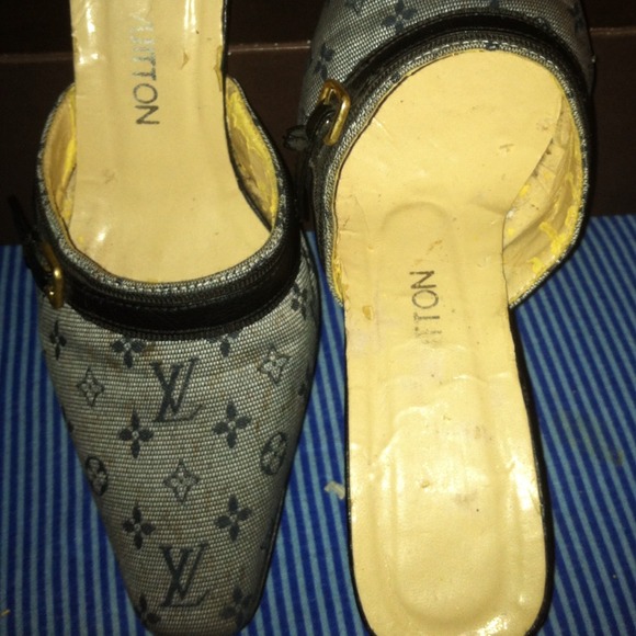 ADDITIONAL PHOTOS OF LV BLUE DENIM SLIDES