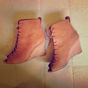 Zara leather open toe wedge booties in camel