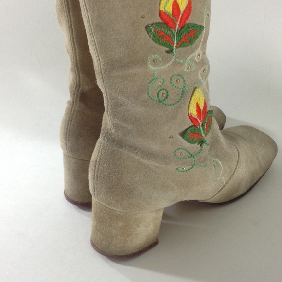 🚫SOLD🚫Vintage Suede Embroidered Boots Size 8 - Picture 4 of 4