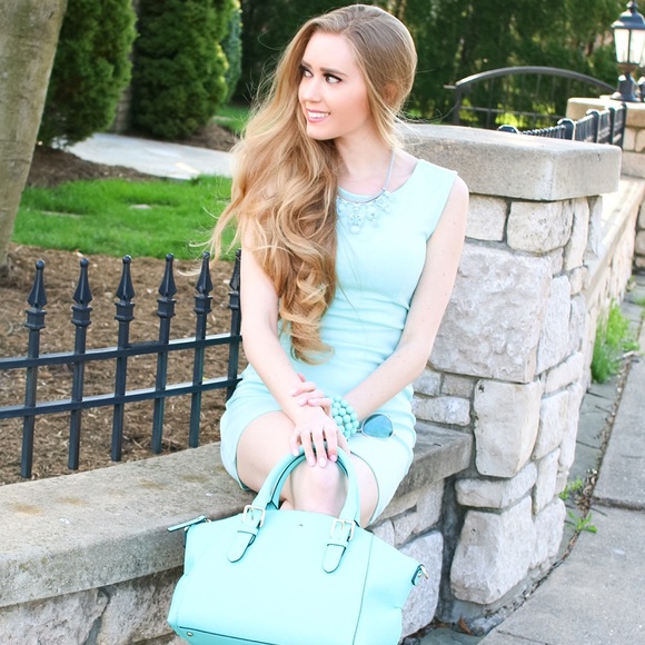 M E E T M E - Picture 6 of 8