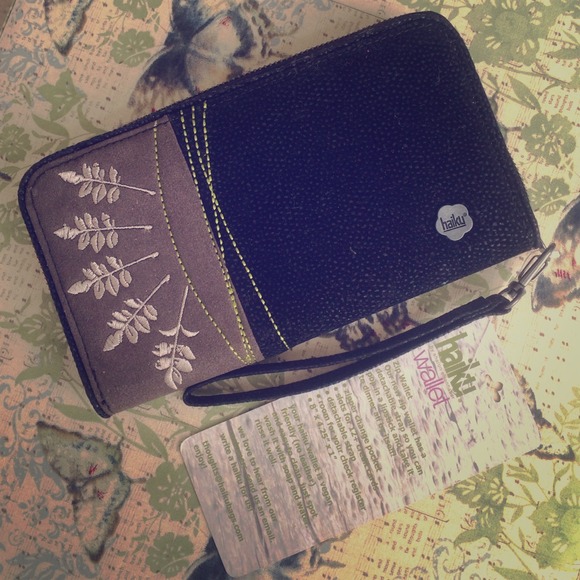 Haiku Clutches & Wallets - Haiku Vegan Friendly Suede Zip Wallet NWT🍃