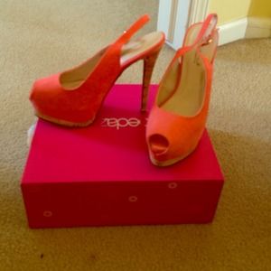 Peep toe heels