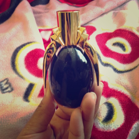 Lady Ga Ga Black Perfume