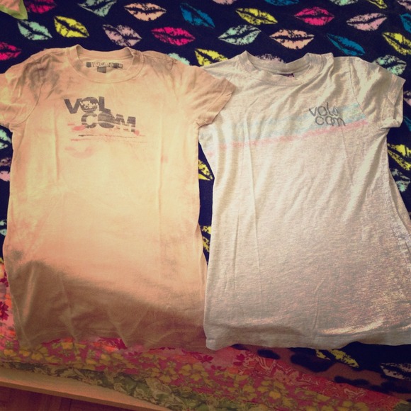 Volcom bundle. Grey and brown distressed tee