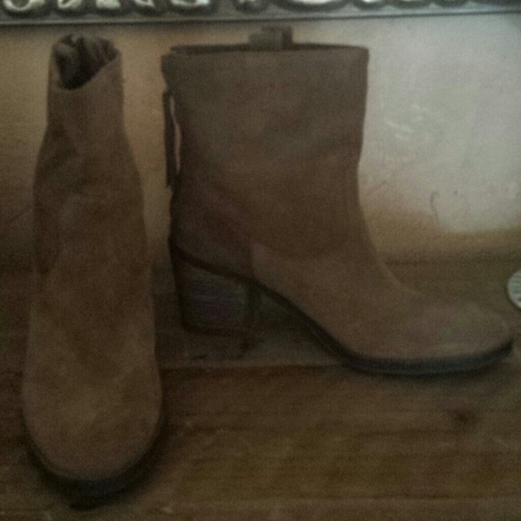 Sam Edelman  Leather Ankle Boot