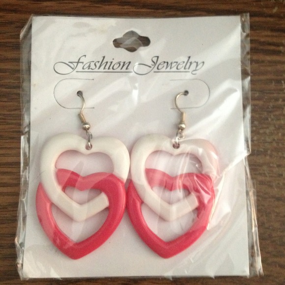 Pink And White Heart Shaped Earrings - Picture 1 of 1