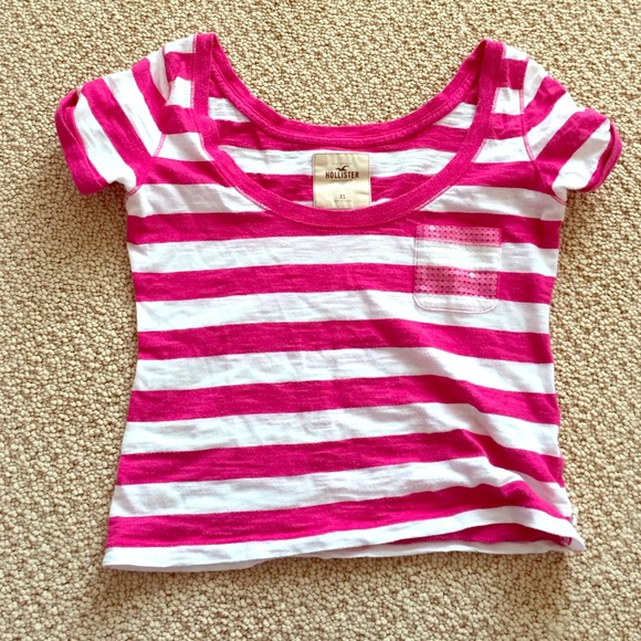 Hollister Tops - Hollister cropped shirt