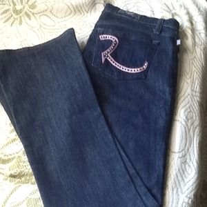 Dark jean with back pocket detail - cute