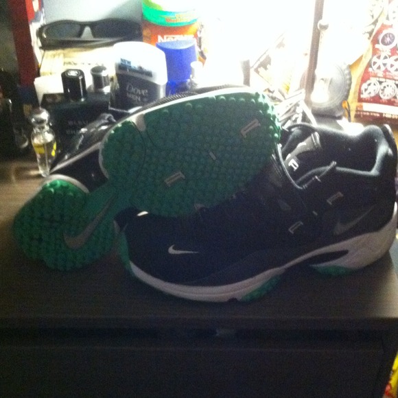 Nike Air Turf Raiders