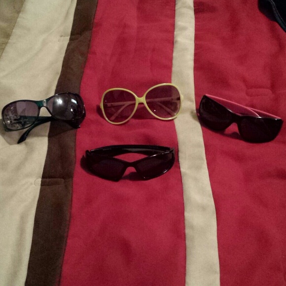 Variety of Sunglasses/All for 25 or a piece 5