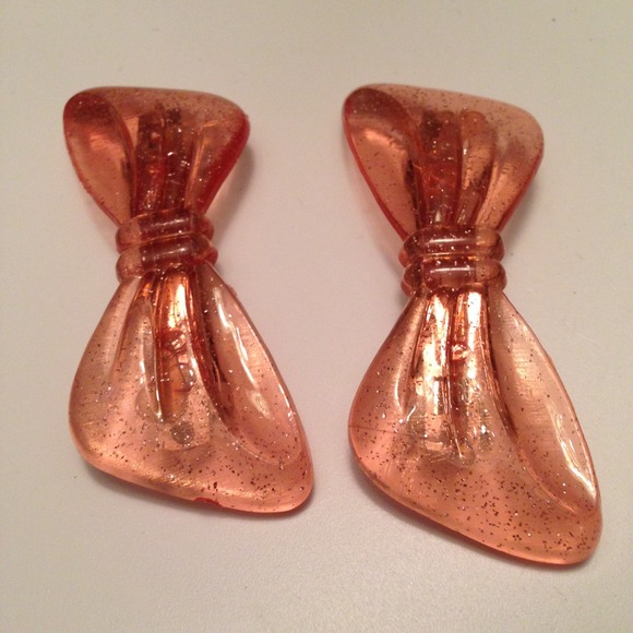Hair Barrette  [$1.00]