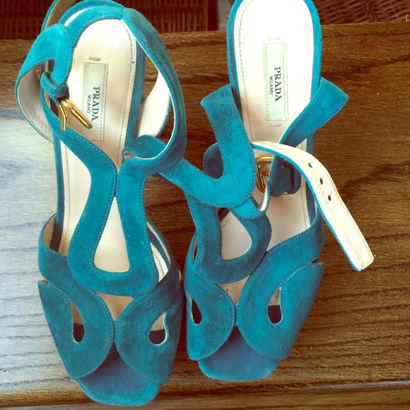 Prada Shoes - ❗️️Reduced❗️Prada Turquoise Suede Platform Heel