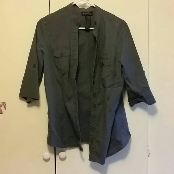 Gray shirt