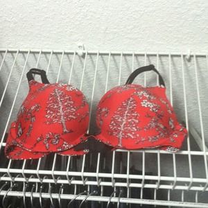 Sold in bundle. Victoria's Secret bra