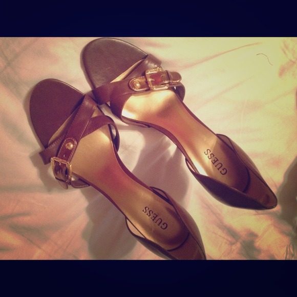 Brown and Gold GUESS heels brand new NWOT