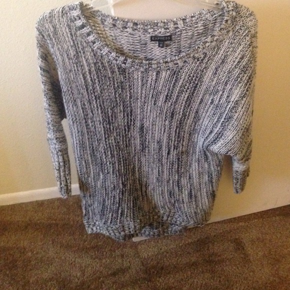 Grey and black nitted top