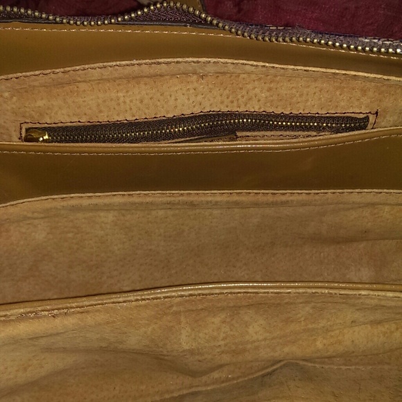 Purse - Picture 3 of 3